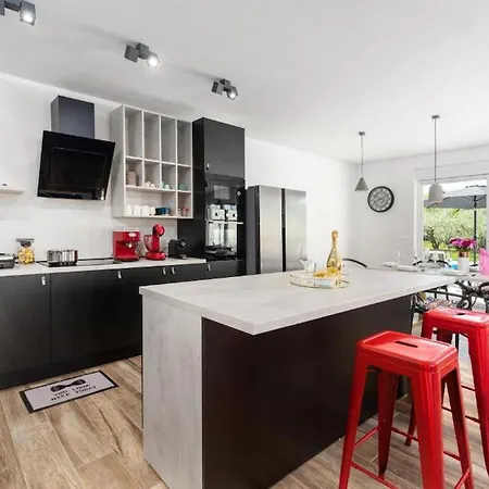 빌라 Modern Casa Storija With Pool In Novigrad Bužinija