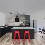 Modern Casa Storija With Pool In Novigrad Bužinija