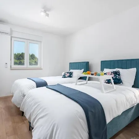 Modern Casa Storija With Pool In Novigrad Villa Buzinija
