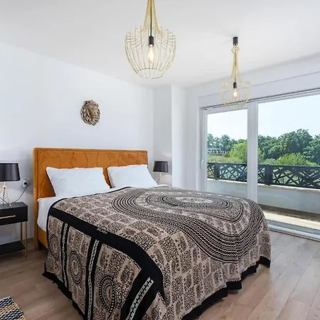 Modern Casa Storija With Pool In Novigrad