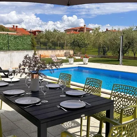Modern Casa Storija With Pool In Novigrad *